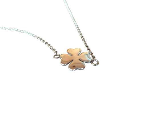 LuckyCharm Firkløver Halskæde – Delikat og Symbolsk Design
